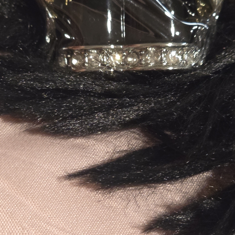 18kgp LV Elegant Gold and Silver Keychain - Picture 8 of 13